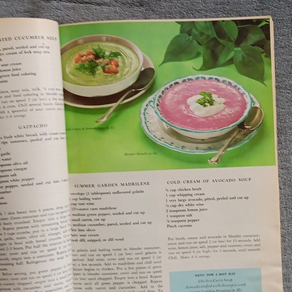 1969 Vintage Blender Cookbook, Retro 60s 70s  Kitchen Decor, Cottagecore Farm - Picture 10 of 12